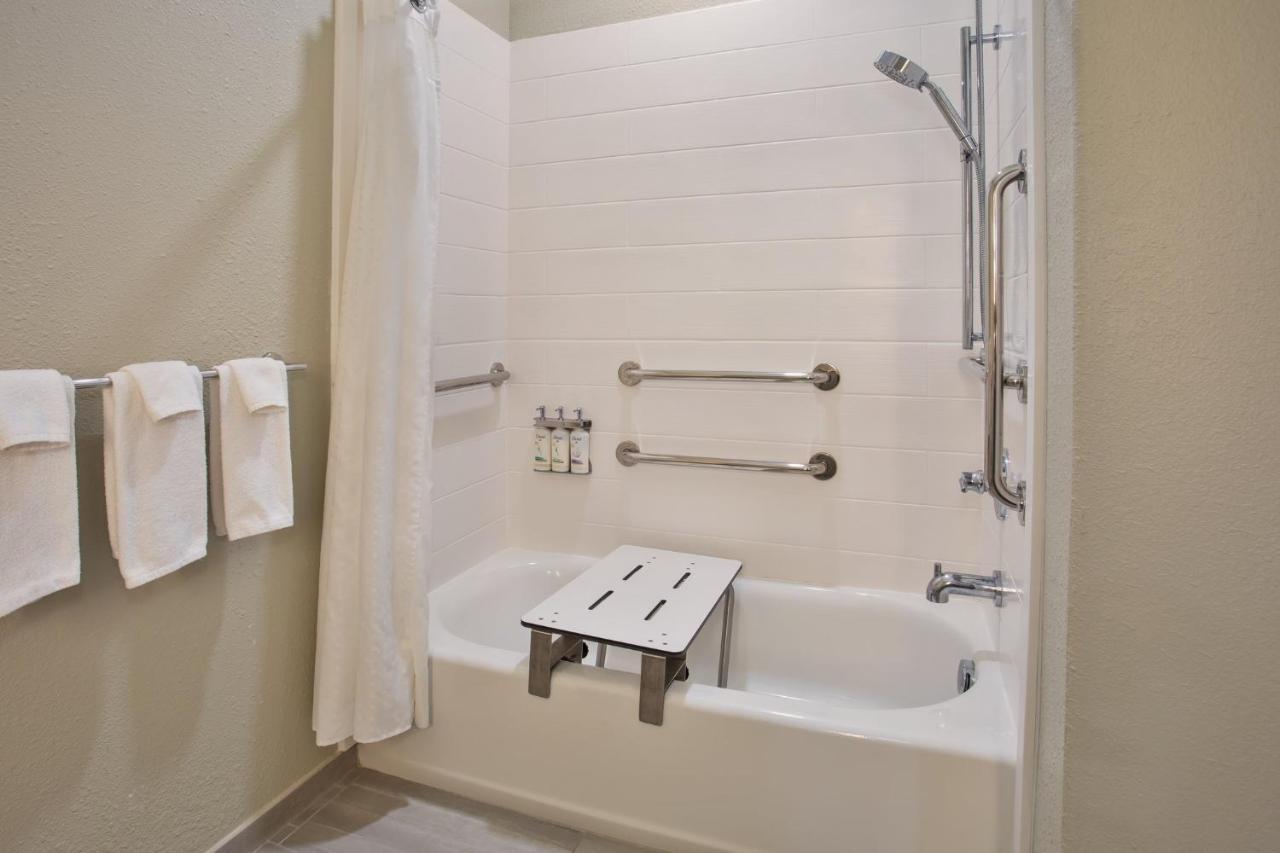 Holiday Inn Express Hotel And Suites Katy By Ihg Luaran gambar